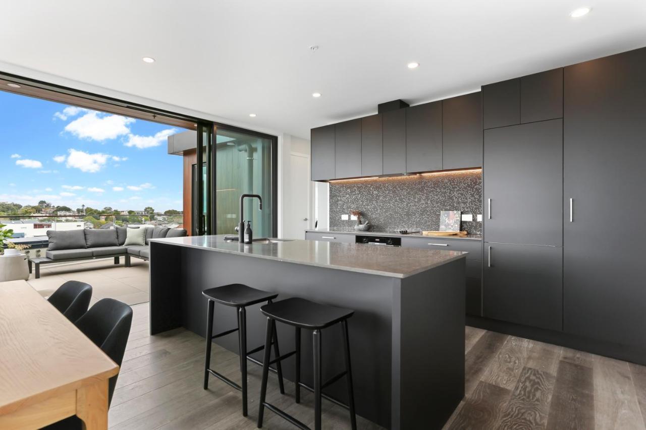 Enfield Sky - Brand New Luxury Penthouse Apartment Оукланд Екстериор снимка
